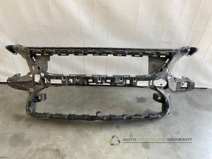 Begagnade Front Mercedes S (A217) Pris € 80,00 Marginaltabell erbjuds av Auto Recycling Brabant