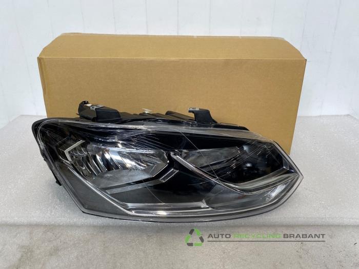 Nowe Reflektor prawy Volkswagen Polo V (6R) Cena € 180,00 Z VAT oferowane przez Auto Recycling Brabant