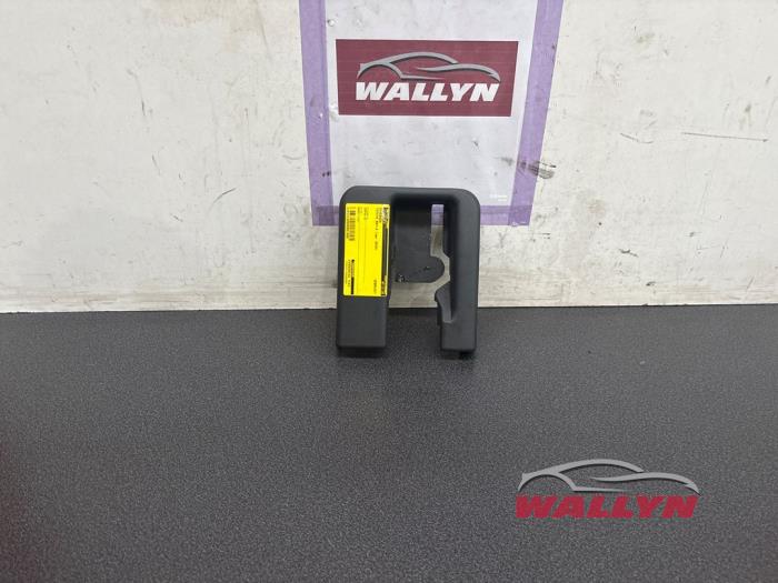 Używane Rózne Toyota RAV4 (A3) 2.0 16V Valvematic 4x2 Cena € 24,20 Z VAT oferowane przez Wallyn COMMV