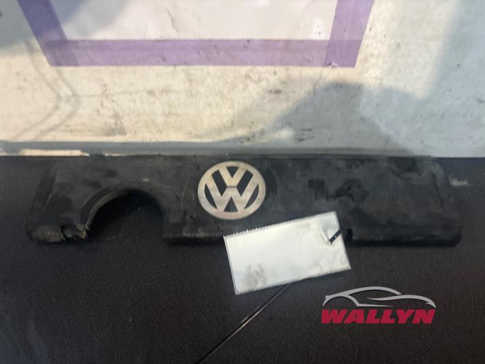 Usagé Couverture moteur Volkswagen Polo V (6R) 1.4 16V Prix € 20,00 Prix TTC proposé par Wallyn COMMV