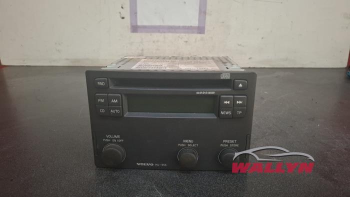 Używane Radio Volvo V40 (VW) 1.9 D Cena € 60,50 Z VAT oferowane przez Wallyn COMMV