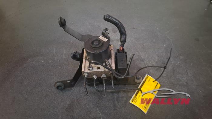 Usagé Bloc ABS Mazda 2 (NB/NC/ND/NE) 1.25 16V Prix € 75,02 Prix TTC proposé par Wallyn COMMV
