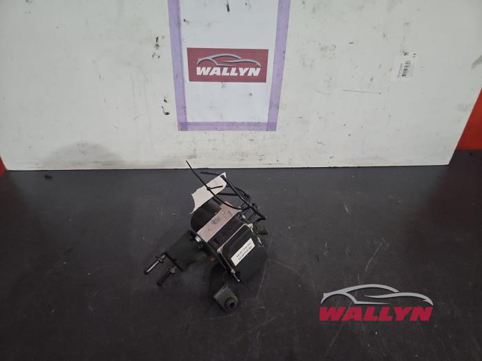 Usagé Bloc ABS Skoda Fabia (6Y2) 1.4i 16V Prix € 48,40 Prix TTC proposé par Wallyn COMMV