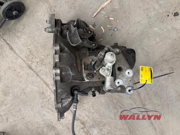 Usagé Boîte de vitesse Opel Corsa E 1.4 16V Bi-Fuel Prix € 242,00 Prix TTC proposé par Wallyn COMMV