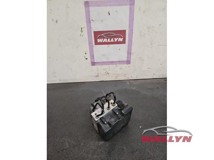 Usagé Bloc ABS Opel Corsa E 1.4 16V Bi-Fuel Prix € 151,25 Prix TTC proposé par Wallyn COMMV