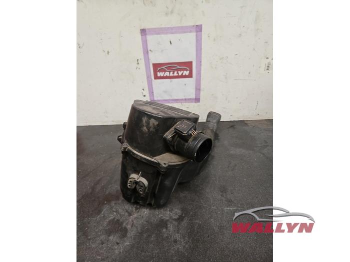 Begagnade Luftfilterhus Seat Ibiza IV (6J5) 1.6 TDI 90 Pris € 24,20 Inklusive moms erbjuds av Wallyn COMMV