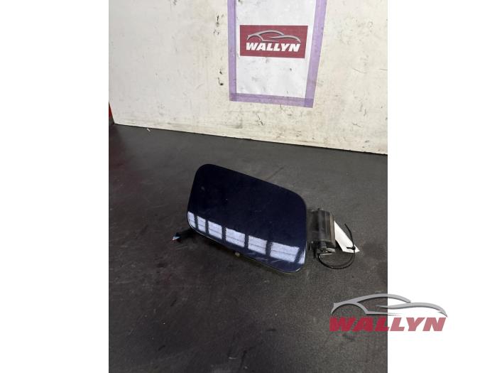Begagnade Tanklucka Opel Grandland (X) 1.2 Turbo 12V Pris € 42,35 Inklusive moms erbjuds av Wallyn COMMV