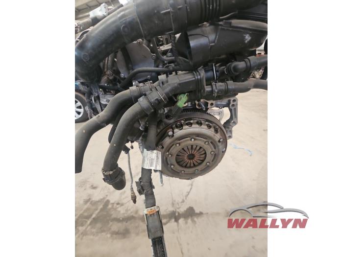Engine from a Opel Grandland (X) 1.2 Turbo 12V 2019