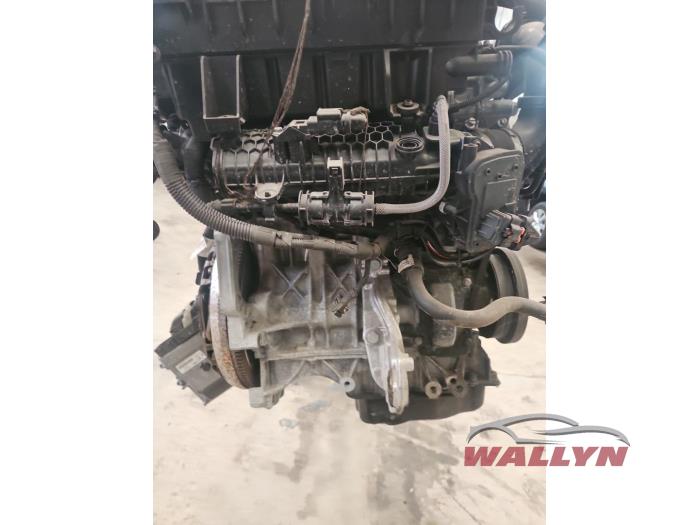 Engine from a Opel Grandland (X) 1.2 Turbo 12V 2019