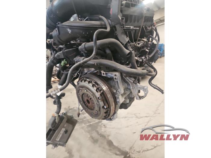Engine from a Opel Grandland (X) 1.2 Turbo 12V 2019