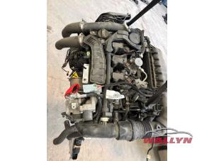 Engine from a Opel Grandland (X) 1.2 Turbo 12V 2019
