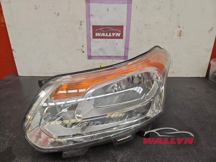 Używane Reflektor lewy Citroen C3 Picasso (SH) 1.6 HDi 16V 90 Cena € 84,70 Z VAT oferowane przez Wallyn COMMV