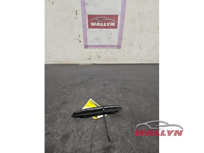 Gebrauchte Antenne Mercedes CLA Shooting Brake (117.9) 2.2 CLA-200 CDI, 200 d 16V Preis € 72,60 Mit Mehrwertsteuer angeboten von Wallyn COMMV