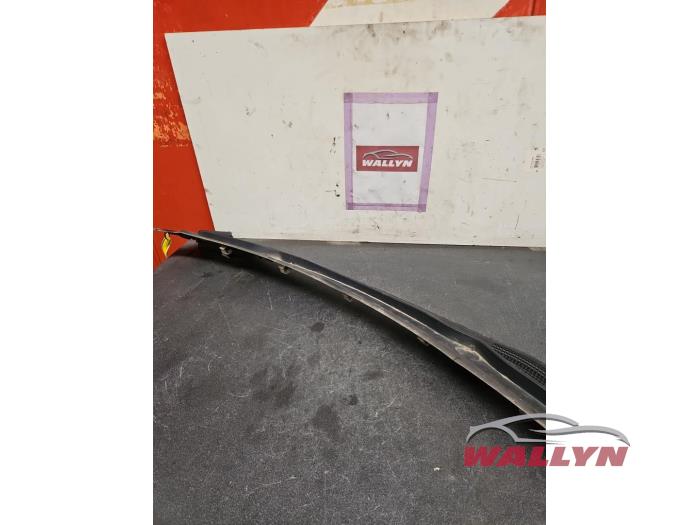Używane Parawan Renault Clio IV (5R) 1.2 16V Cena € 30,25 Z VAT oferowane przez Wallyn COMMV