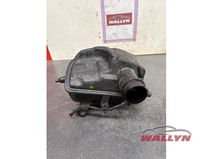 Begagnade Luftfilterhus Nissan Qashqai (J10) Pris € 36,30 Inklusive moms erbjuds av Wallyn COMMV