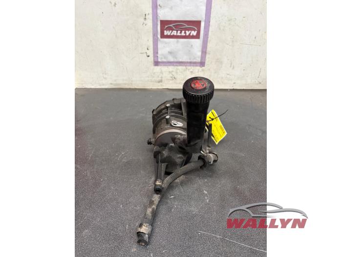 Usagé Pompe de direction Peugeot 308 CC (4B) 2.0 HDiF 16V Prix € 60,50 Prix TTC proposé par Wallyn COMMV