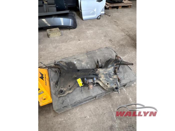 Usagé Faux châssis Peugeot 308 CC (4B) 2.0 HDiF 16V Prix € 60,50 Prix TTC proposé par Wallyn COMMV