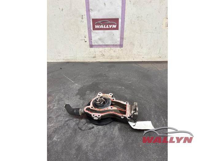 Begagnade Vattenpump Opel Corsa E 1.4 16V Bi-Fuel Pris € 36,30 Inklusive moms erbjuds av Wallyn COMMV