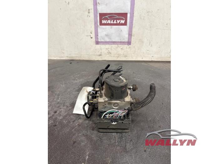 Używane Pompa ABS Honda Insight (ZE2) 1.3 16V VTEC Cena na żądanie oferowane przez Wallyn COMMV