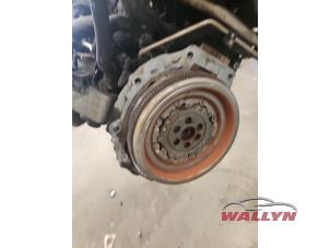 Engine from a Volkswagen Passat Variant (3C5) 2.0 TDI 16V 140 2008