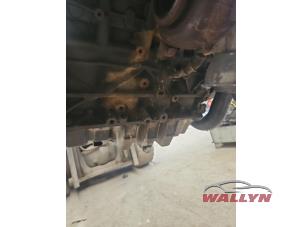 Engine from a Volkswagen Passat Variant (3C5) 2.0 TDI 16V 140 2008
