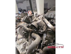 Engine from a Volkswagen Passat Variant (3C5) 2.0 TDI 16V 140 2008