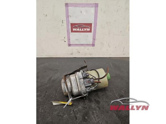 Pompe de direction Skoda Fabia II (5J), 2006 / 2014 1.2i 12V, Berline avec hayon arrière, 4 portes, Essence, 1.198cc, 44kW (60pk), FWD, CGPB, 2011-11 / 2014-12 (Occasion)