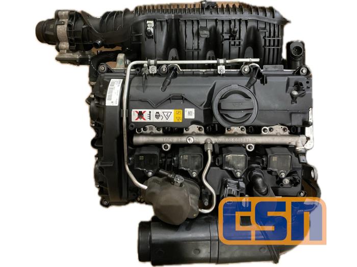 Engine from a BMW 2 serie Gran Tourer (F46) 220i 2.0 TwinPower Turbo 16V 2019