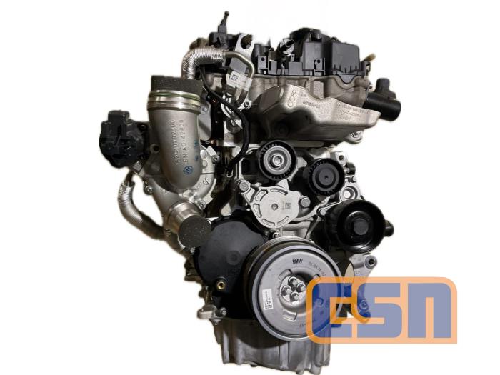 Motor van een MINI Mini Convertible (F57) 1.5 12V Cooper 2017