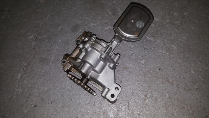 Begagnade Oljepump Citroen C5 Pris € 48,40 Inklusive moms erbjuds av AKAS Automaterialen