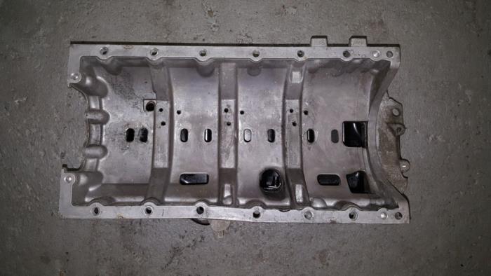Usagé Couvercle carter Ford Mondeo Prix € 60,50 Prix TTC proposé par AKAS Automaterialen
