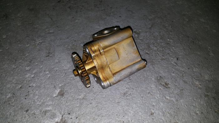 Begagnade Oljepump Ford Mondeo Pris € 42,35 Inklusive moms erbjuds av AKAS Automaterialen