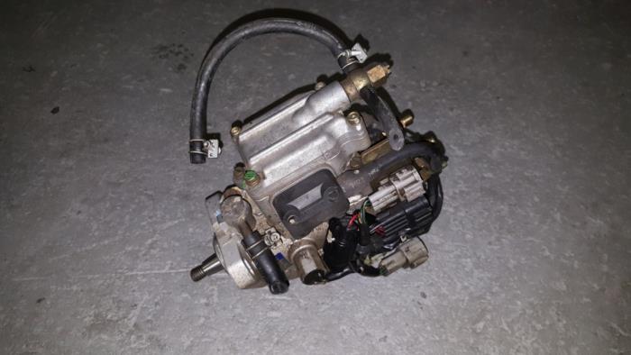 Gebrauchte Dieselpumpe Renault Megane Preis € 60,50 Mit Mehrwertsteuer angeboten von AKAS Automaterialen