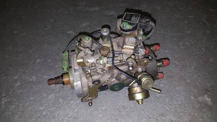 Used Diesel pump Ford Escort Price € 90,75 Inclusive VAT offered by AKAS Automaterialen