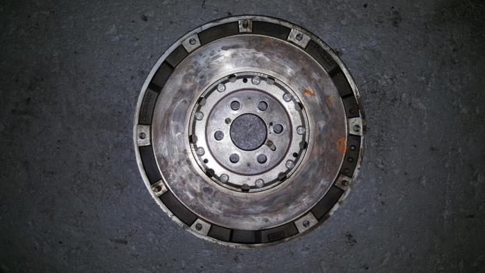 Gebrauchte Schwungrad Fiat Croma Preis € 90,75 Mit Mehrwertsteuer angeboten von AKAS Automaterialen
