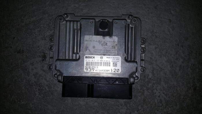 Used Engine management computer Alfa Romeo 159 Price € 90,75 Inclusive VAT offered by AKAS Automaterialen