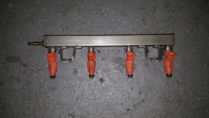 Usagé Système d'injection Ford C-Max Prix € 12,10 Prix TTC proposé par AKAS Automaterialen