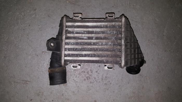 Usagé Intercooler Volkswagen Golf Prix € 12,10 Prix TTC proposé par AKAS Automaterialen