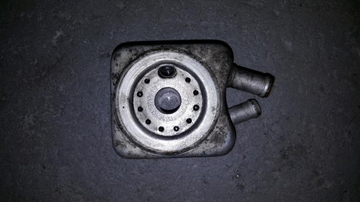 Gebrauchte Ölkühler Audi A2 Preis € 42,35 Mit Mehrwertsteuer angeboten von AKAS Automaterialen