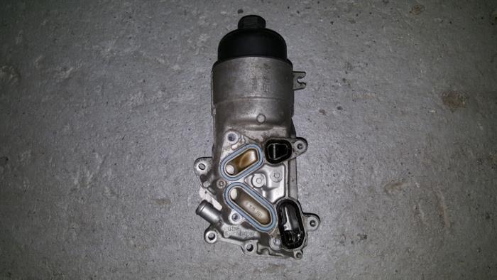Gebrauchte Ölfiltergehäuse Ford Focus Preis € 48,40 Mit Mehrwertsteuer angeboten von AKAS Automaterialen