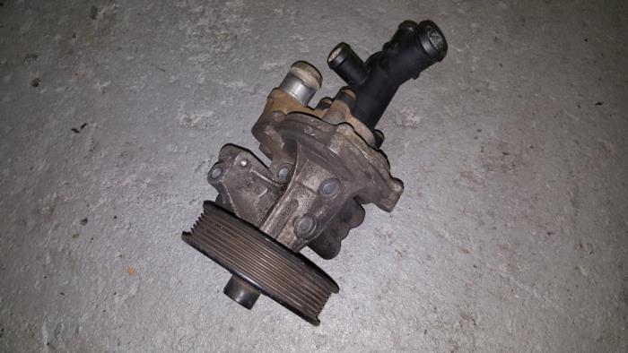 Begagnade Vattenpump Ford Transit Pris € 60,50 Inklusive moms erbjuds av AKAS Automaterialen
