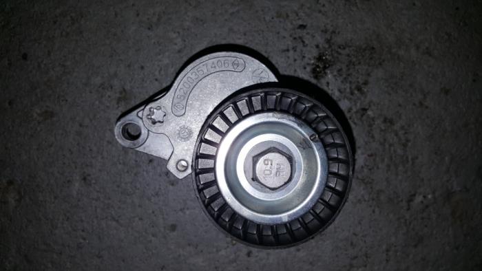 Usados Tensor correa múltiple Opel Movano Precio € 42,35 IVA incluido ofrecido por AKAS Automaterialen