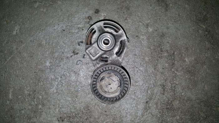 Usados Tensor correa múltiple Ford Transit Precio € 30,25 IVA incluido ofrecido por AKAS Automaterialen