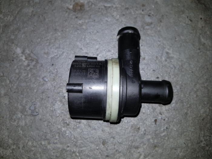 Begagnade Vattenpump Volkswagen Jetta Pris € 60,50 Inklusive moms erbjuds av AKAS Automaterialen