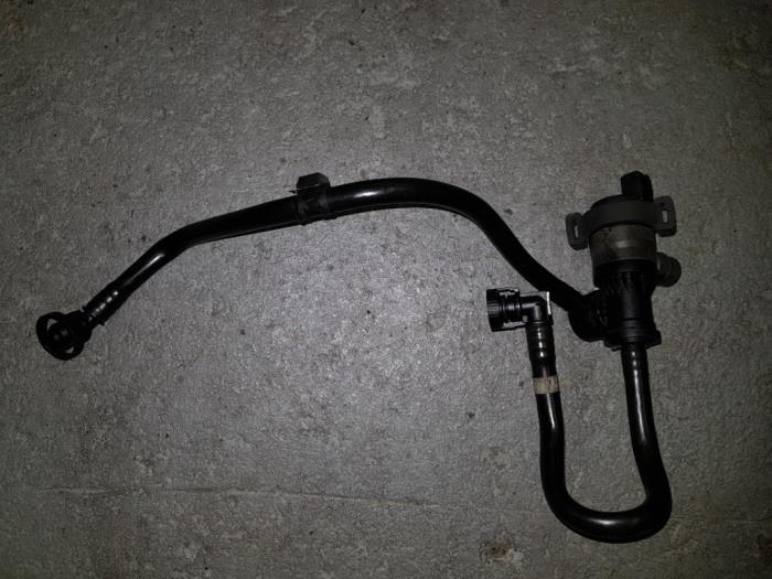 Gebrauchte Wasserpumpe BMW 4-Serie Preis € 36,30 Mit Mehrwertsteuer angeboten von AKAS Automaterialen