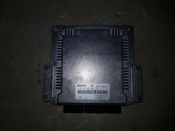 Used Engine management computer Nissan Primastar Price € 90,75 Inclusive VAT offered by AKAS Automaterialen