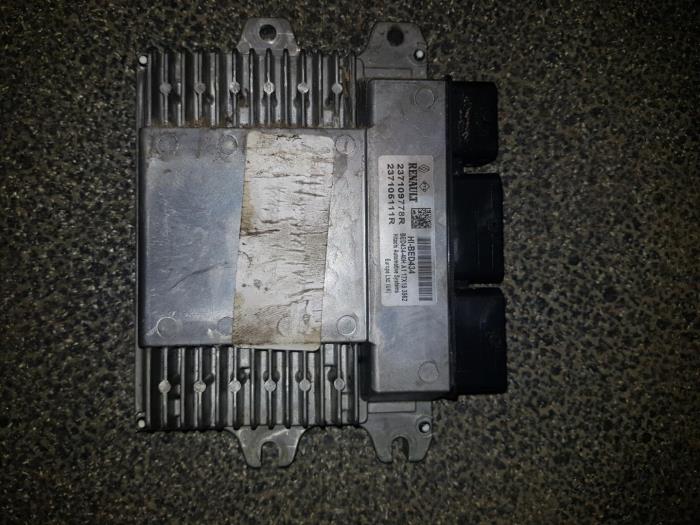 Engine management computer Renault Clio (Used)