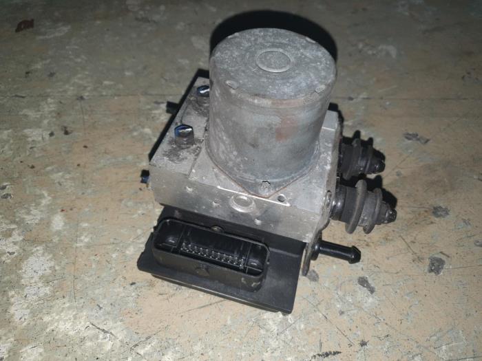 Used ABS pump Audi A4 Price € 181,50 Inclusive VAT offered by AKAS Automaterialen