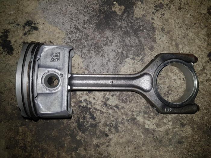 Usagé Piston BMW 3-Série Prix € 90,75 Prix TTC proposé par AKAS Automaterialen