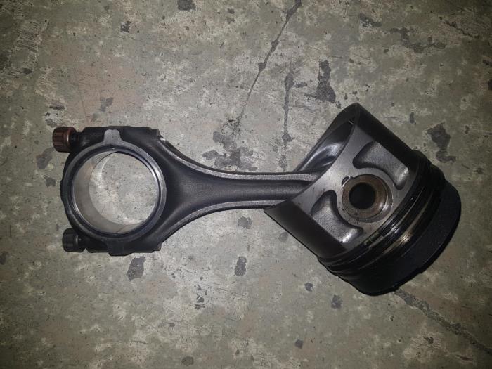 Usagé Piston Citroen BX Prix € 60,50 Prix TTC proposé par AKAS Automaterialen